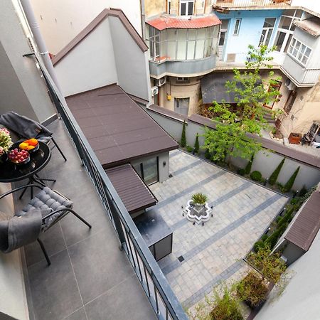 Aristo Jacuzzi Hotel Lviv Exterior foto