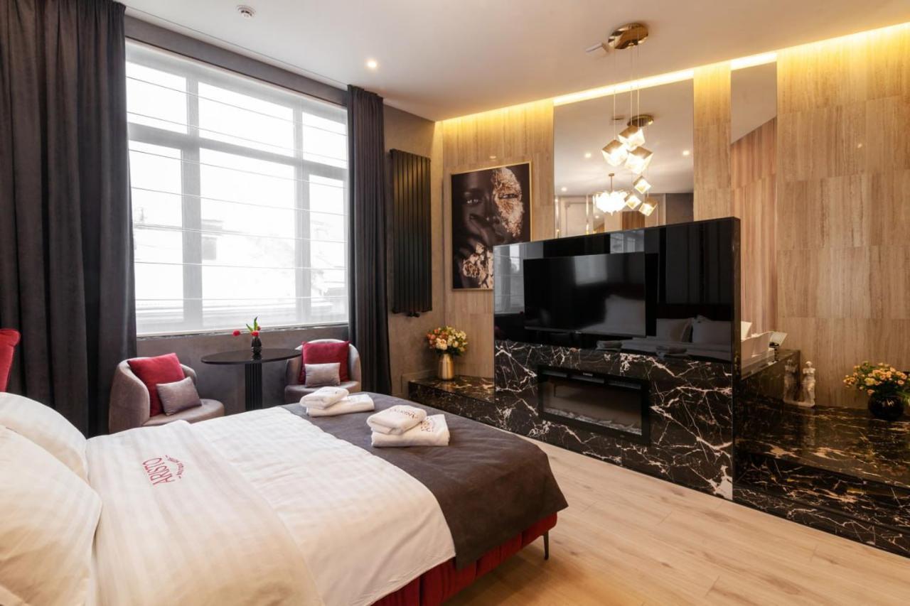 Aristo Jacuzzi Hotel Lviv Exterior foto